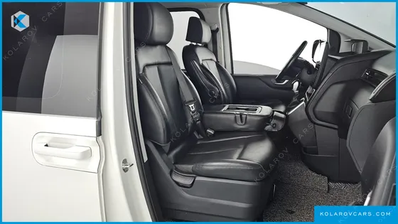 HYUNDAI STARIA TOURER 9-SEATER