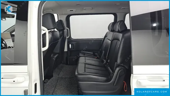 HYUNDAI STARIA TOURER 9-SEATER