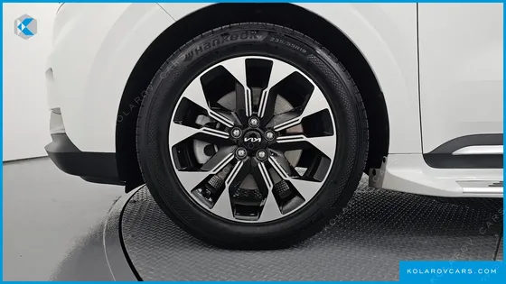 KIA CARNIVAL 7-SEATER NOBLESSE