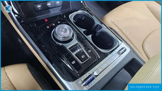 KIA CARNIVAL 7-SEATER NOBLESSE