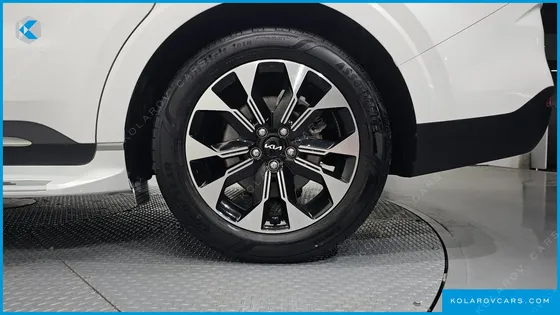 KIA CARNIVAL 7-SEATER NOBLESSE
