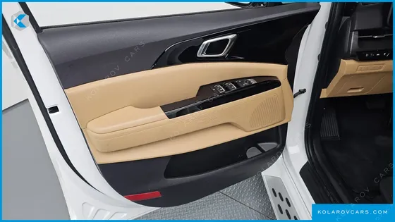 KIA CARNIVAL 7-SEATER NOBLESSE