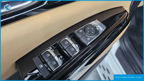KIA CARNIVAL 7-SEATER NOBLESSE