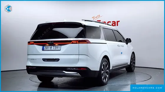 KIA CARNIVAL 9-SEATER NOBLESSE