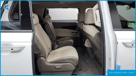 KIA CARNIVAL 9-SEATER NOBLESSE