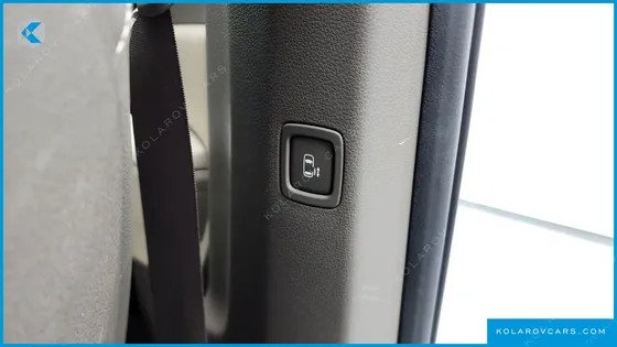 KIA CARNIVAL 9-SEATER NOBLESSE