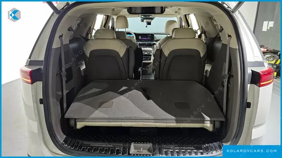KIA CARNIVAL GASOLINE 9-SEATER HI-LIMOUSINE