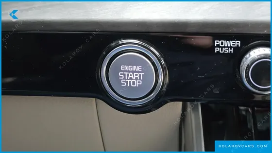 KIA CARNIVAL 7-SEATER SIGNATURE