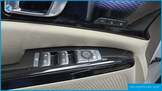 KIA CARNIVAL 7-SEATER SIGNATURE