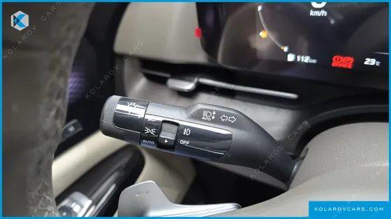 KIA CARNIVAL 7-SEATER SIGNATURE