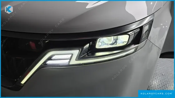 KIA CARNIVAL 7-SEATER SIGNATURE