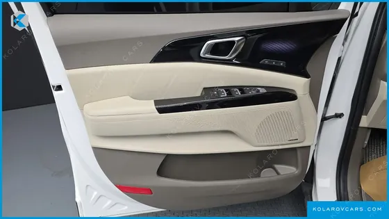 KIA CARNIVAL 7-SEATER SIGNATURE