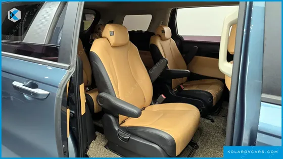 KIA CARNIVAL 9-SEATER PRESTIGE