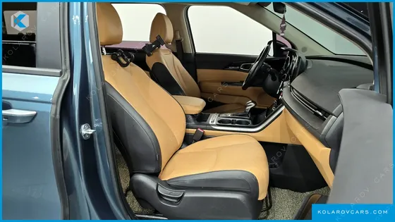 KIA CARNIVAL 9-SEATER PRESTIGE