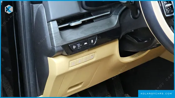 KIA CARNIVAL 9-SEATER NOBLESSE
