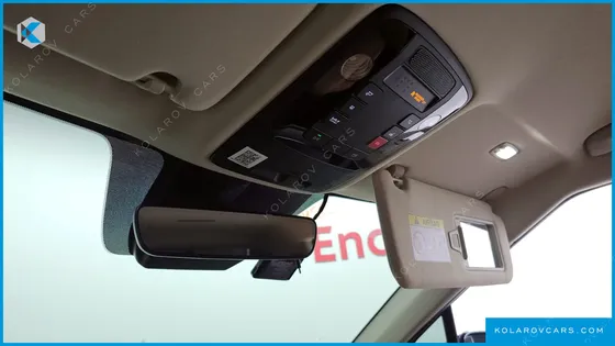 KIA CARNIVAL 9-SEATER NOBLESSE