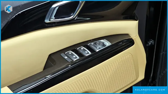 KIA CARNIVAL 9-SEATER NOBLESSE