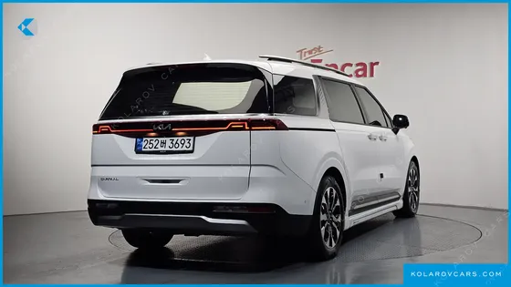 KIA CARNIVAL GASOLINE 9-SEATER SIGNATURE