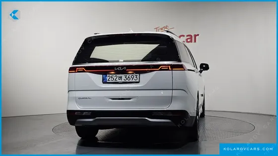 KIA CARNIVAL GASOLINE 9-SEATER SIGNATURE