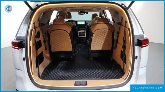 KIA CARNIVAL GASOLINE 9-SEATER SIGNATURE