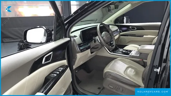 KIA CARNIVAL GASOLINE 9-SEATER HI-LIMOUSINE
