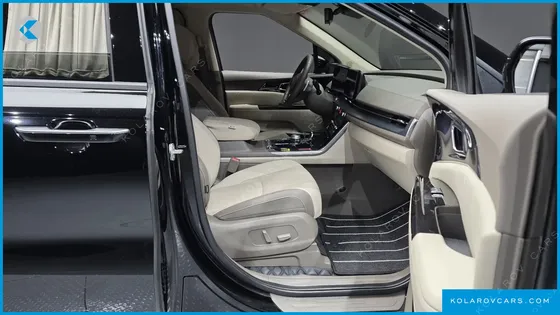 KIA CARNIVAL 9-SEATER HI-LIMOUSINE