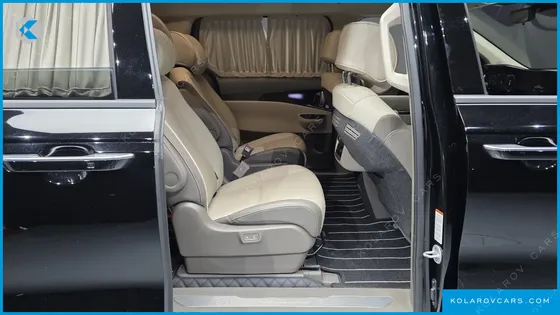KIA CARNIVAL 9-SEATER HI-LIMOUSINE