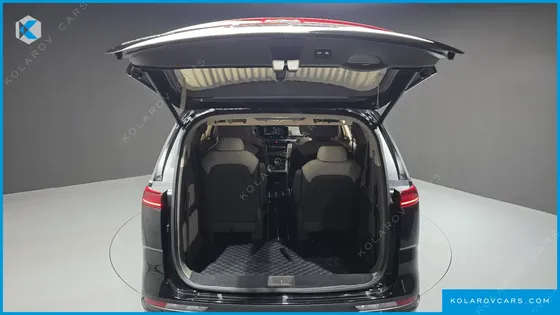 KIA CARNIVAL 9-SEATER HI-LIMOUSINE