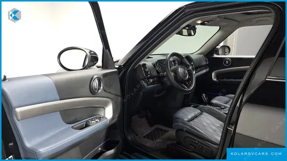 MINI COUNTRYMAN ALL4 CLASSIC LAUNCH PACK