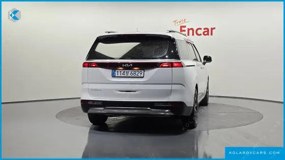 KIA CARNIVAL 9-SEATER SIGNATURE