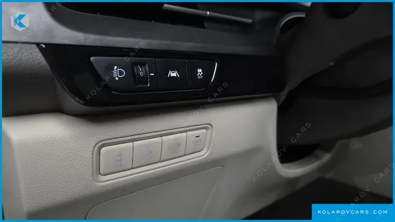 KIA CARNIVAL 9-SEATER SIGNATURE