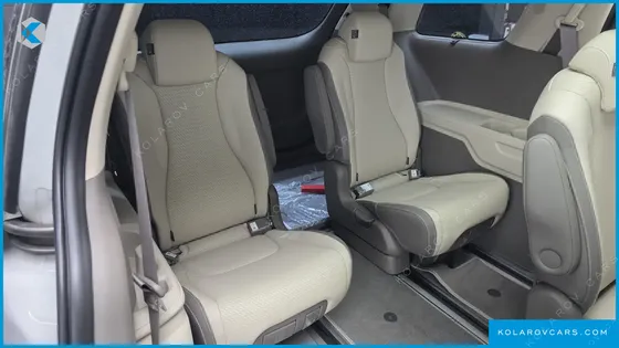 KIA CARNIVAL 9-SEATER SIGNATURE