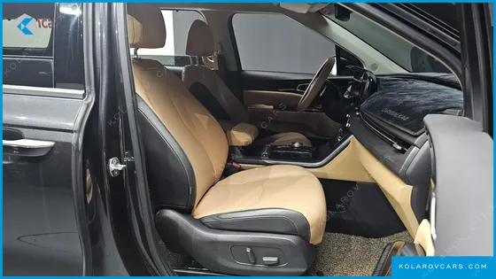 KIA CARNIVAL 9-SEATER SIGNATURE