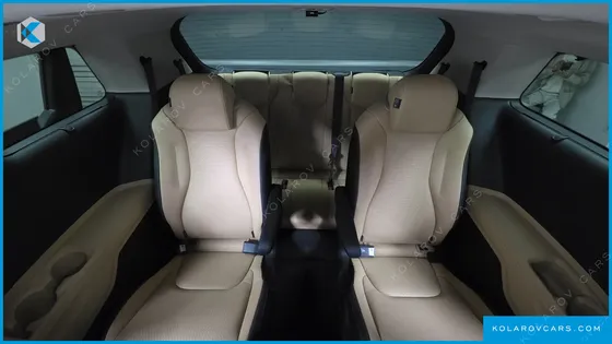 KIA CARNIVAL 9-SEATER SIGNATURE
