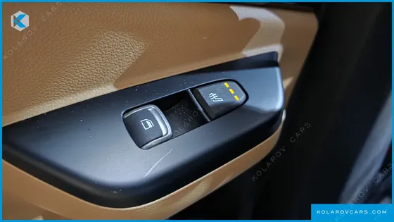 KIA CARNIVAL 9-SEATER PRESTIGE