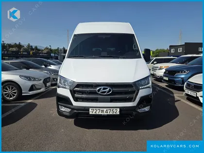 HYUNDAI SOLATI 15-SEATER