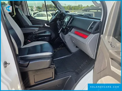 HYUNDAI SOLATI 15-SEATER
