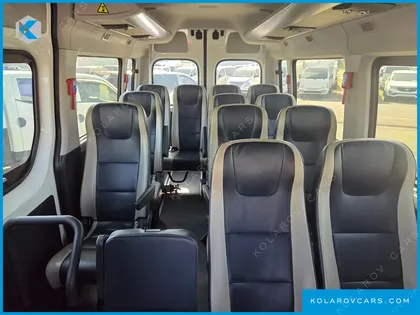 HYUNDAI SOLATI 15-SEATER