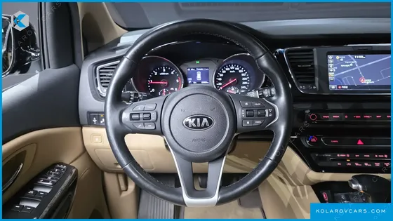 KIA CARNIVAL 9-SEATER HI-LIMOUSINE
