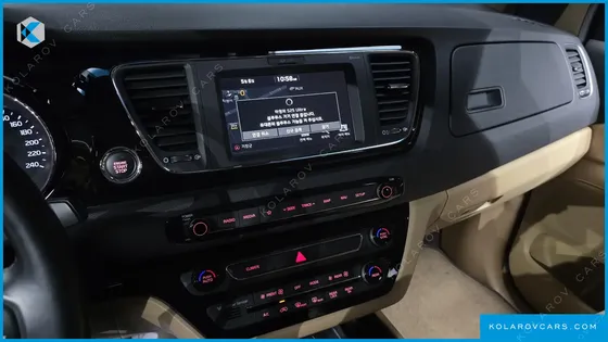 KIA CARNIVAL 9-SEATER HI-LIMOUSINE