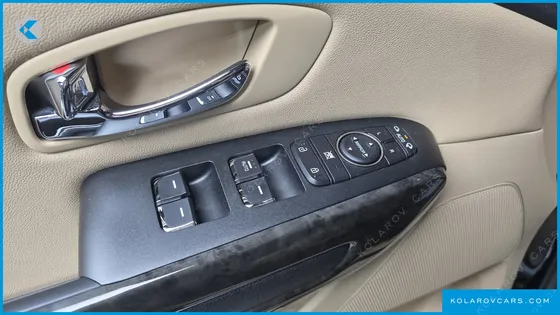 KIA CARNIVAL 9-SEATER HI-LIMOUSINE