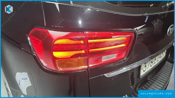 KIA CARNIVAL 9-SEATER HI-LIMOUSINE