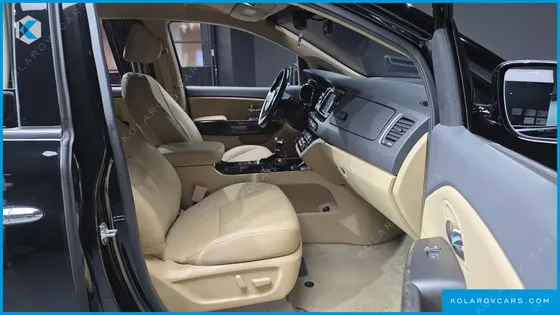 KIA CARNIVAL 9-SEATER HI-LIMOUSINE