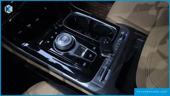 KIA CARNIVAL 7-SEATER SIGNATURE