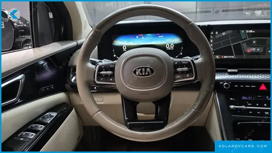KIA CARNIVAL 9-SEATER HI-LIMOUSINE