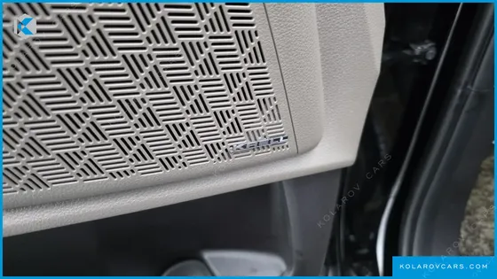 KIA CARNIVAL HEV 7SEATER GRAVITY