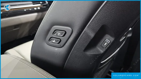 KIA CARNIVAL GASOLINE 9 SEATER X LINE