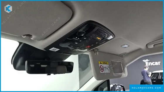 KIA CARNIVAL GASOLINE 9 SEATER X LINE