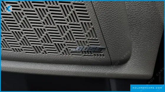 KIA CARNIVAL GASOLINE 9 SEATER X LINE