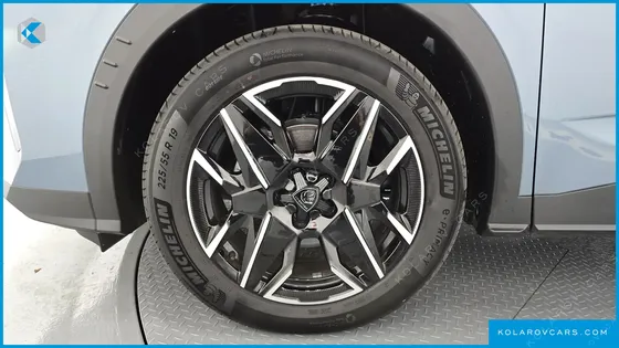 PEUGEOT 3008 1.2 HYBRID ALLURE
